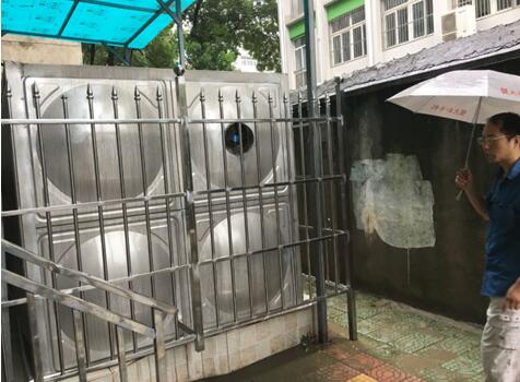 不惧闷热潮湿 自动化工程公司赵均坚守职责维护设备