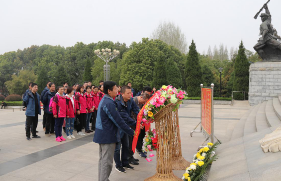 工程公司举办“迎军运 讲文明 树新风”活动