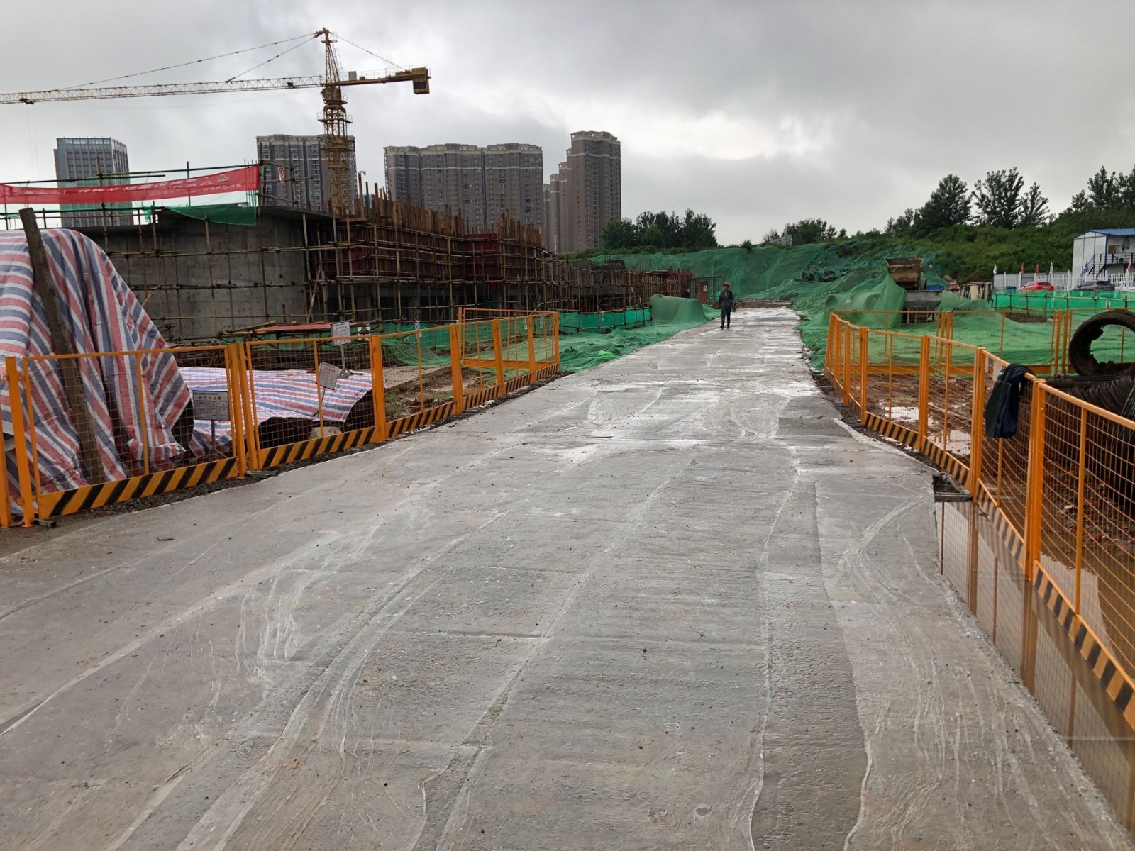 工程公司紧抓建筑工地安全文明施工