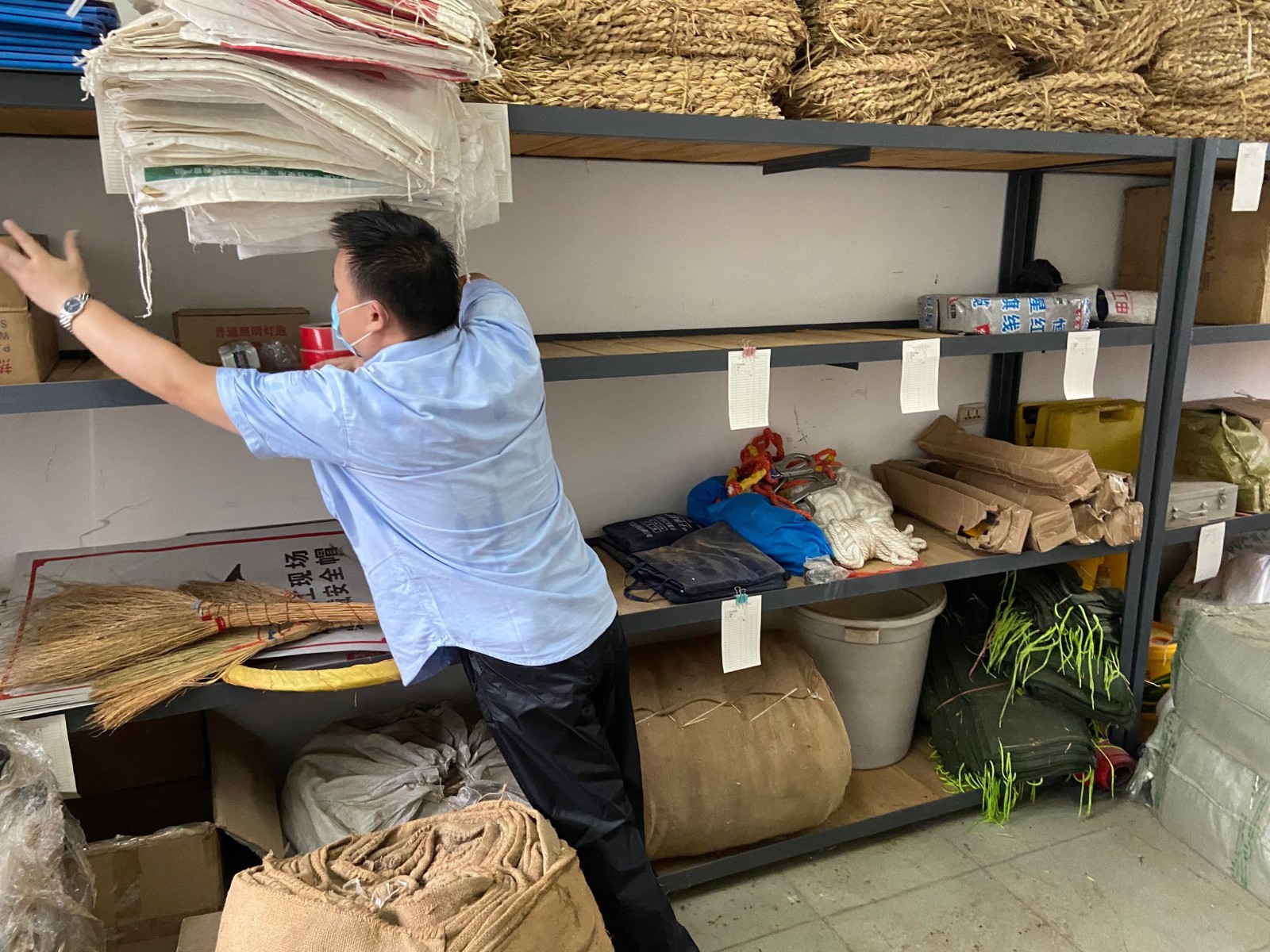 防汛抢险 工程公司在行动