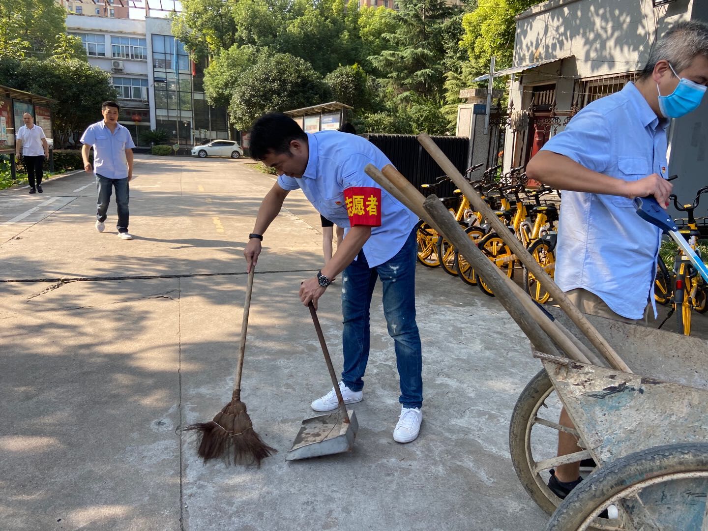 创建文明城市  共筑美好家园