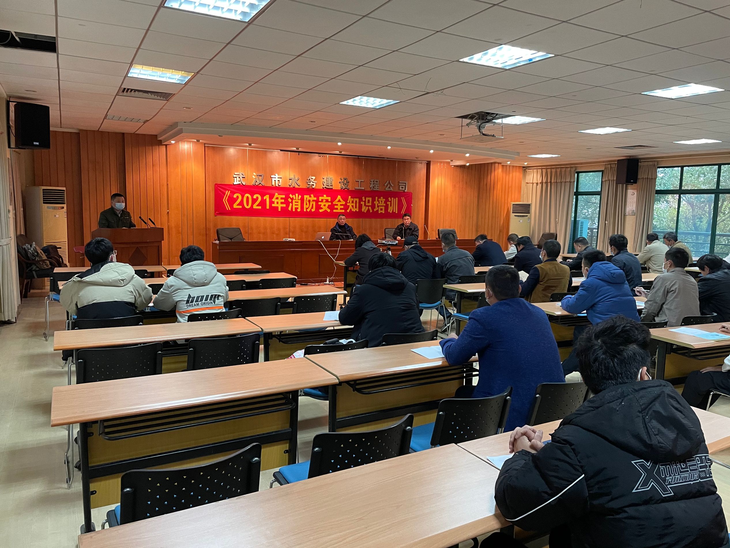 二次供水工程公司开展消防安全培训